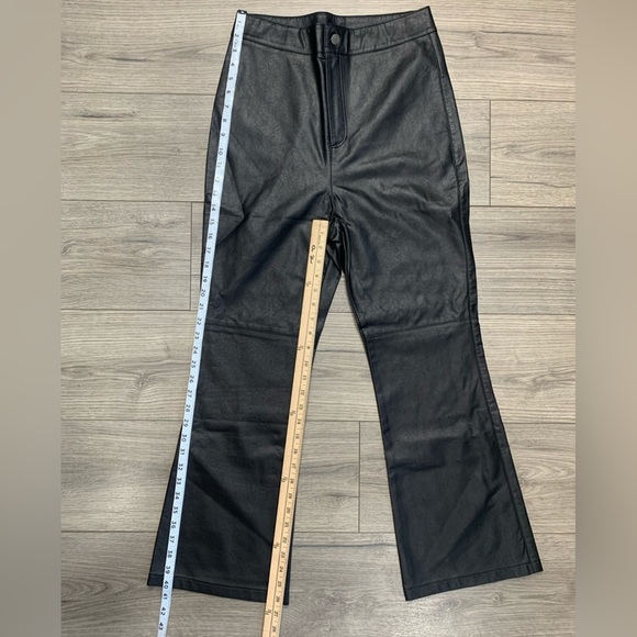 Free People Sasha Croped Kick Flare Faux Leather Pants Black Sz‎ 10 - Picture 6 of 12